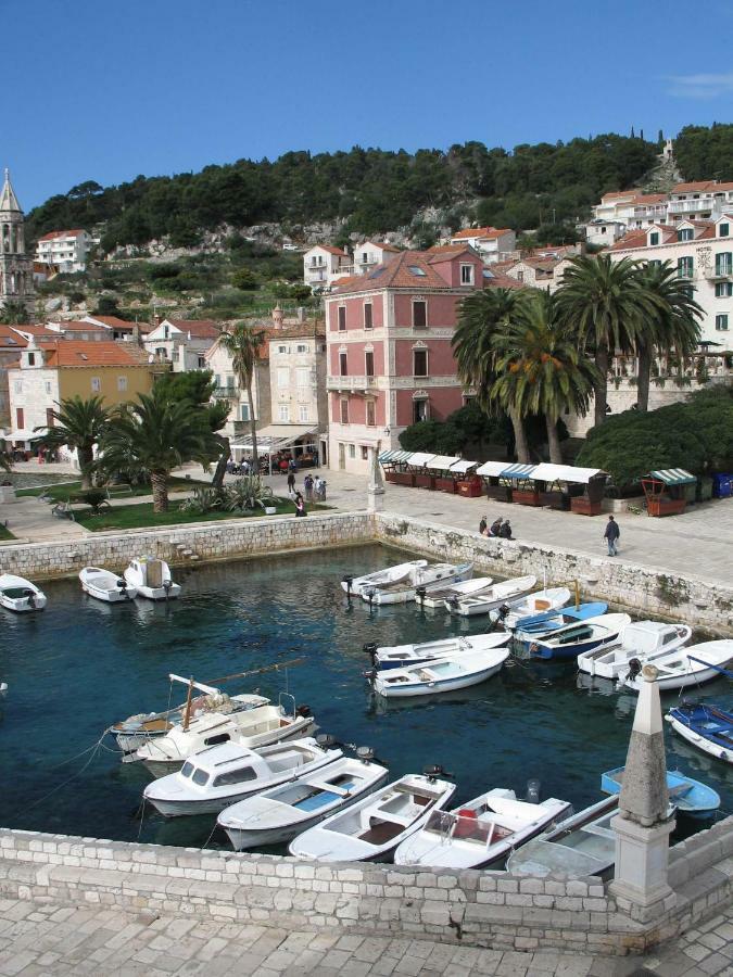 Hvar Attic Modern Design - Town Center With A Great View Hvar Town Buitenkant foto